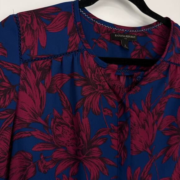 Banana Republic Chiffon 3/4 Sleeve Top Wom size Small Blue Pink Floral Popover - Picture 3 of 11